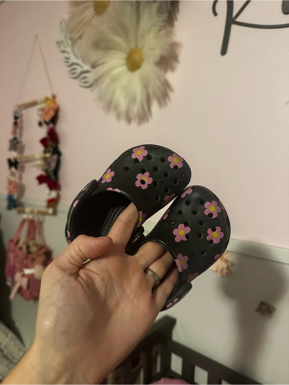 CROCS Black Kids Floral Clogs with Pink Flowers 5 infant